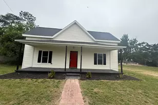 407 N King Ave, Dunn, NC 28334 - Photo 1