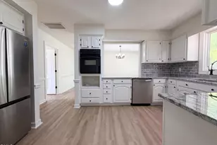 108 Oak St, Pine Level, NC 27568 - Photo 10