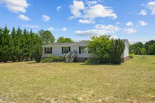 160 Water Hills Ln, Carthage, NC 28327 - Photo 2