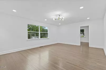157 N Elizabeth Street, Henderson, NC 27536 - Photo 4