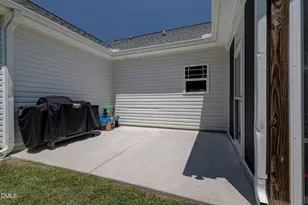 211 W Lewis St, Four Oaks, NC 27524 - Photo 26