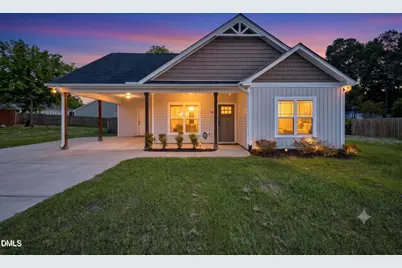 211 W Lewis Street, Four Oaks, NC 27524 - Photo 2