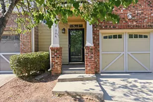 704 Mardonie Reach Ln, Cary, NC 27519 - Photo 2