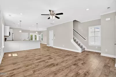 706 S Pollock Street, Selma, NC 27576 - Photo 6