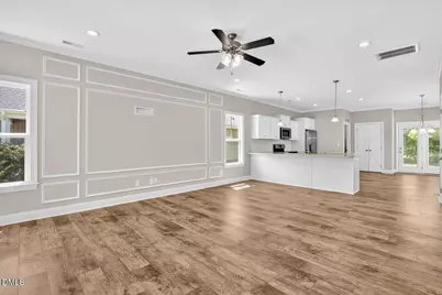 706 S Pollock Street, Selma, NC 27576 - Photo 2
