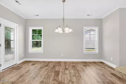 706 S Pollock Street, Selma, NC 27576 - Photo 12