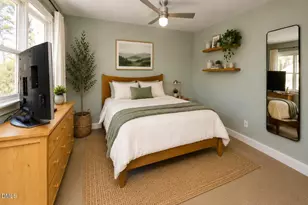 323 Columbia Pl E, Chapel Hill, NC 27516 - Photo 12