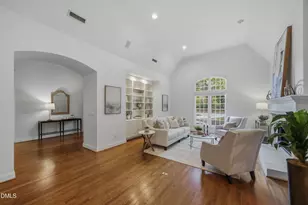 90028 Hoey, Chapel Hill, NC 27517 - Photo 6
