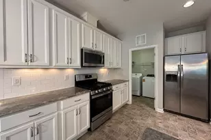 202 Cypress Hill Ln, Holly Springs, NC 27540 - Photo 4
