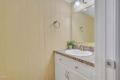 918 Hampshire Court, Cary, NC 27511 - Photo 8
