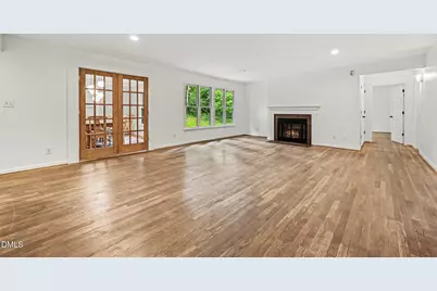 213 Hillsborough Street, Chapel Hill, NC 27514 - Photo 4