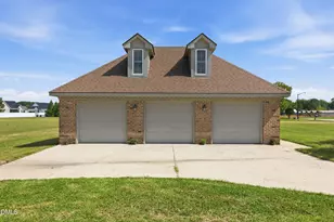 6301 Waters Edge Dr, Rocky Mount, NC 27803 - Photo 4