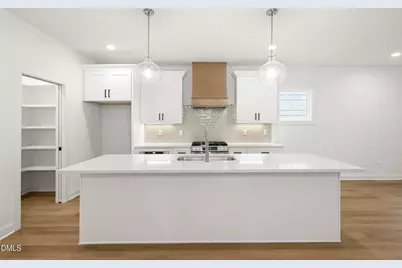 724 Powell Drive, Raleigh, NC 27606 - Photo 8