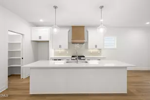724 Powell Dr, Raleigh, NC 27606 - Photo 8
