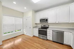 245 Hbr Crk Dr, Cary, NC 27511 - Photo 10