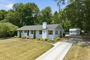 1103 Greenwood Dr, Burlington, NC 27217 - Photo 2