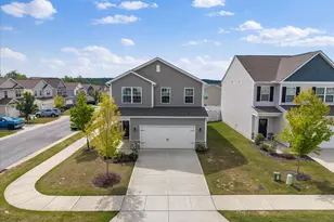 40 Branch Wood Dr, Fuquay Varina, NC 27526 - Photo 2