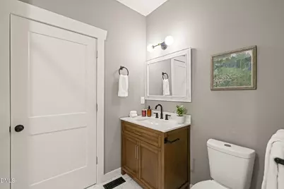 207 W Holt Street, Burlington, NC 27217 - Photo 20