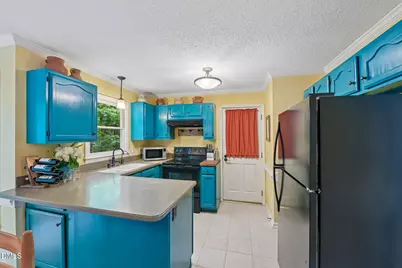 117 Canyon Run, Cary, NC 27513 - Photo 6