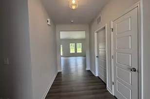 214 Hl Vly Dr, La Grange, NC 28551 - Photo 2