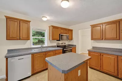 126 Hunter Road, Henderson, NC 27537 - Photo 2