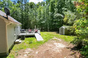 126 Hunter Rd, Henderson, NC 27537 - Photo 4