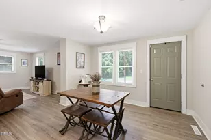 607 E Holmes St, Benson, NC 27504 - Photo 18