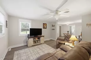 607 E Holmes St, Benson, NC 27504 - Photo 36