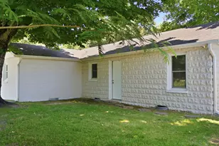 607 E Holmes St, Benson, NC 27504 - Photo 14