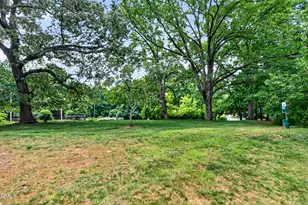 3128 Westbury, Raleigh, NC 27607 - Photo 4