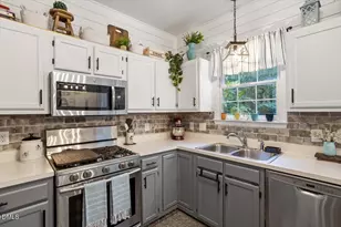 200 Bebington Dr, Cary, NC 27513 - Photo 18