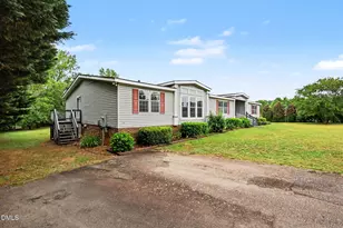 256 Yellow Belle Ct, Zebulon, NC 27597 - Photo 2