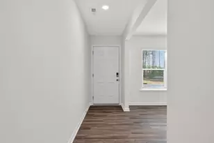 511 Chestnut Oak Dr, Sanford, NC 27332 - Photo 2
