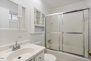 608 Princeton, Raleigh, NC 27609 - Photo 20