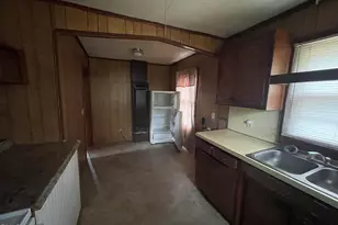 1023 Leasburg Rd, Roxboro, NC 27573 - Photo 6