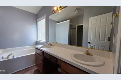 5417 Keowee Way, Raleigh, NC 27616 - Photo 10