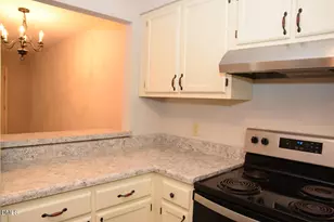 111 Inverness Ct, Cary, NC 27511 - Photo 10
