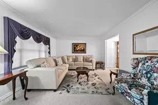 243 Craddock St, Boydton, VA 23917 - Photo 2