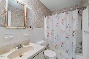 243 Craddock St, Boydton, VA 23917 - Photo 12