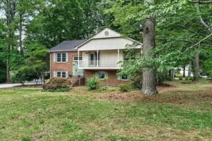 1514 Boxwood Ln, Apex, NC 27502 - Photo 2