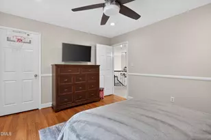 106 Aberson Ct, Cary, NC 27519 - Photo 34