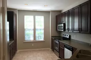 3015 Freeport Dr, Cary, NC 27519 - Photo 6