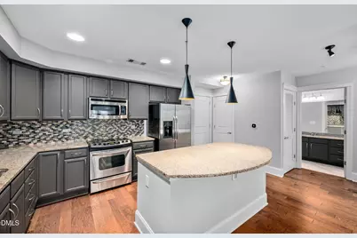 222 Glenwood, Raleigh, NC 27603 - Photo 2