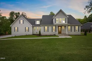 420 W Corbin St, Hillsborough, NC 27278 - Photo 2