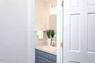 203 Wood Hollow Dr, Cary, NC 27513 - Photo 14