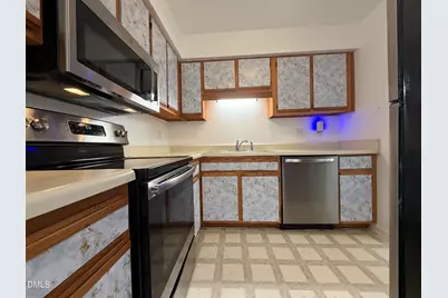 112 Old Cooper Square #Unit N4, Chapel Hill, NC 27517 - Photo 8