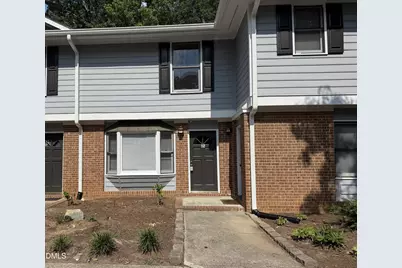 112 Old Cooper Square #Unit N4, Chapel Hill, NC 27517 - Photo 2