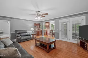 106 Bradshire Ct, Cary, NC 27513 - Photo 10
