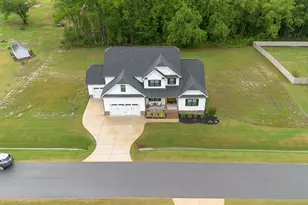 257 Hampshire Ct, Four Oaks, NC 27524 - Photo 2