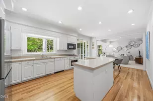 8 Sedgewood Rd, Chapel Hill, NC 27514 - Photo 16